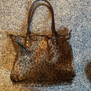 Leopard nylon tote with zipper